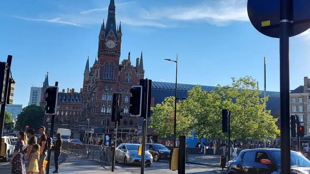 St Pancras Private Rooms Лондон Экстерьер фото